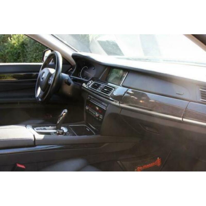 BMW 7-serie 730d xDrive High Executive BMW 7-serie 730d xDri
