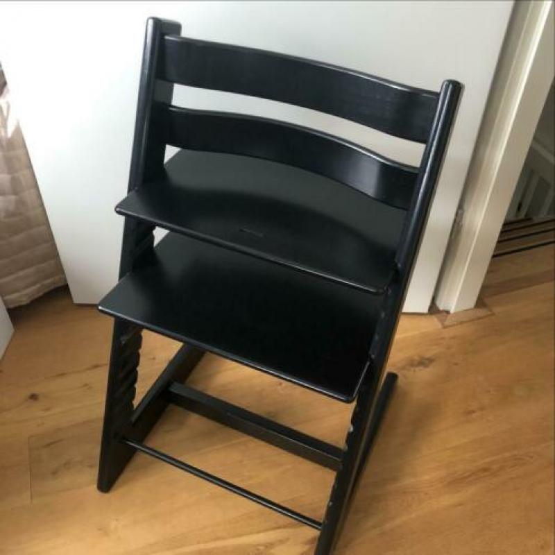 Stokke Tripp Trapp kinderstoel zwart met babyset trip trap