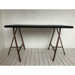 Donkerbruin IKEA-bureau LINNMON