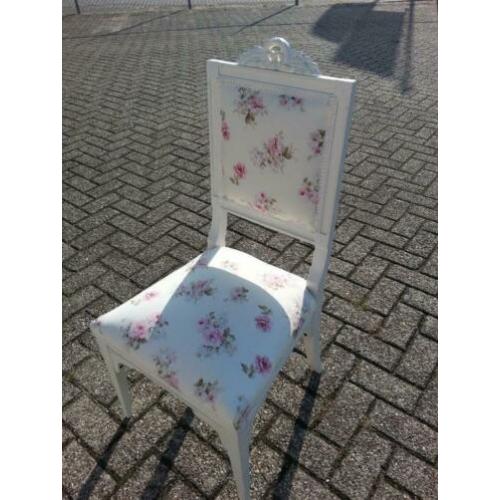 2 x leuke brocante witte rozen stoeltjes 125.00 p.s