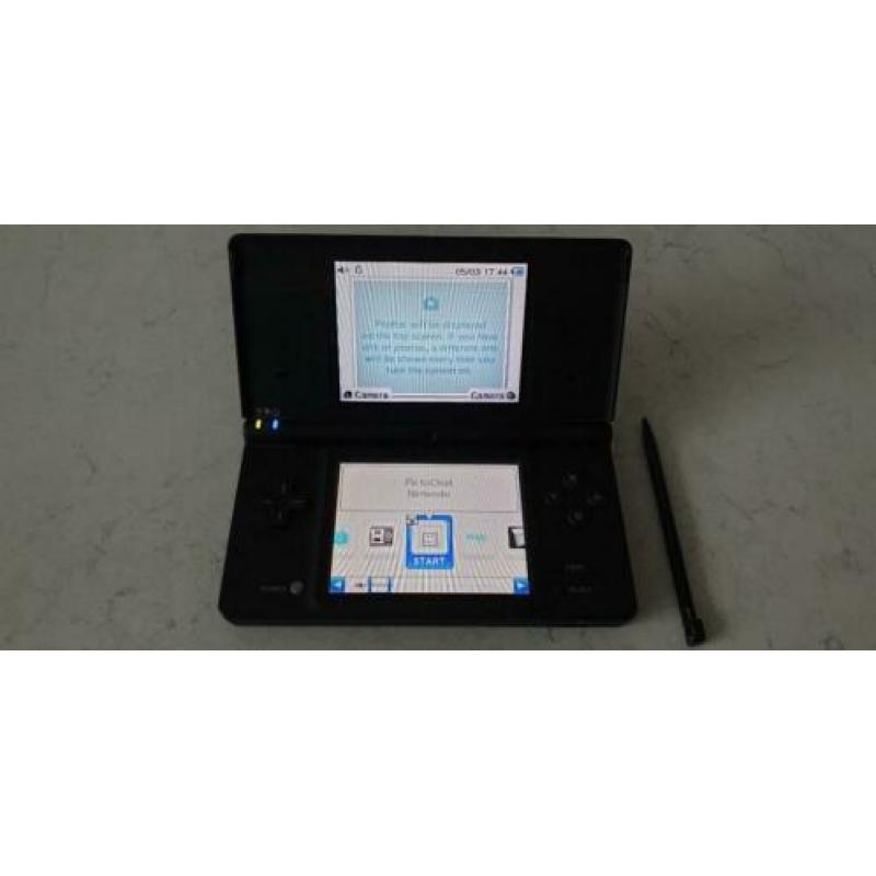 Nintendo DSi Met braintrainers en veel spellen