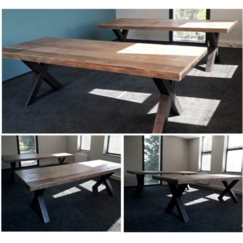 Vergadertafel, bureau steigerhout. Op maat / model gemaakt..