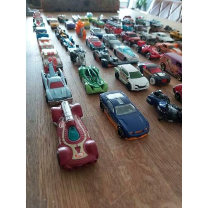63 hotweel auto's