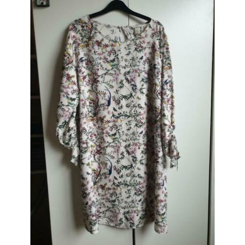 H&M Bloemetje jurk 46