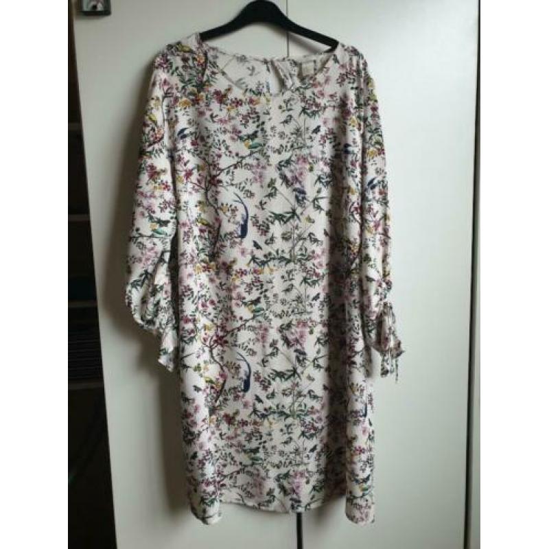 H&M Bloemetje jurk 46