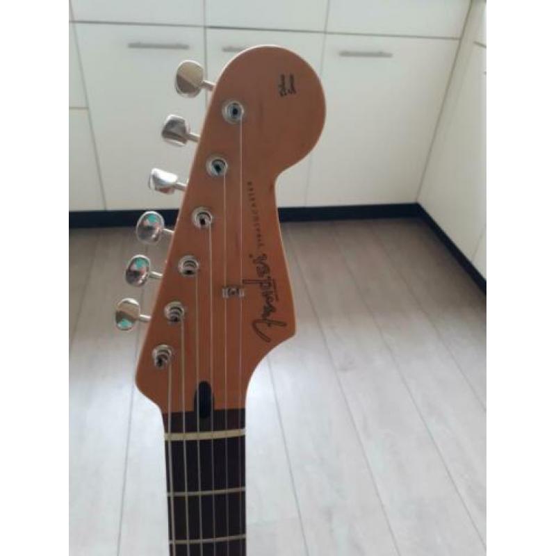 Superstrat Fender