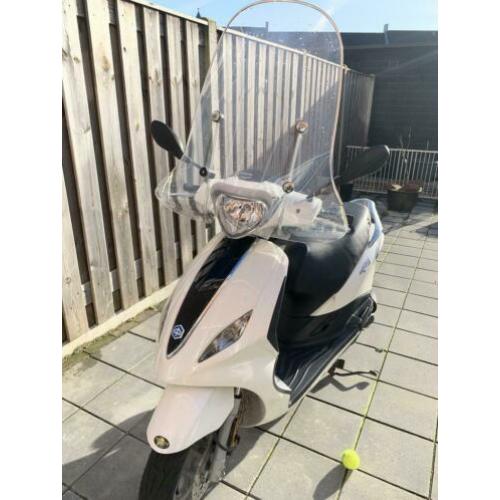 Piaggio Fly 4T 2018 incl 4* slot