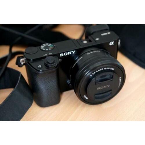 Sony Alpha A6000 ICL systeemcamera Zwart + 16-50mm OSS + tas