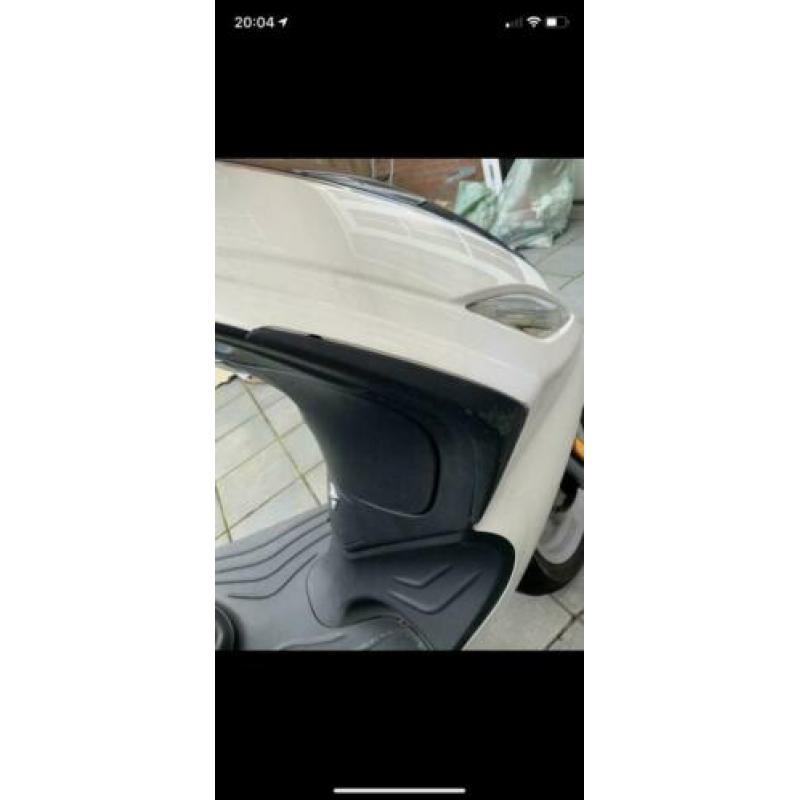Piaggio Fly 4T 2018 incl 4* slot