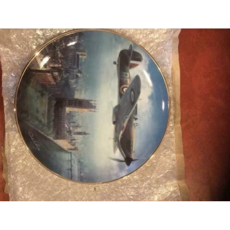 Twee Franklin Mint borden Spitfire