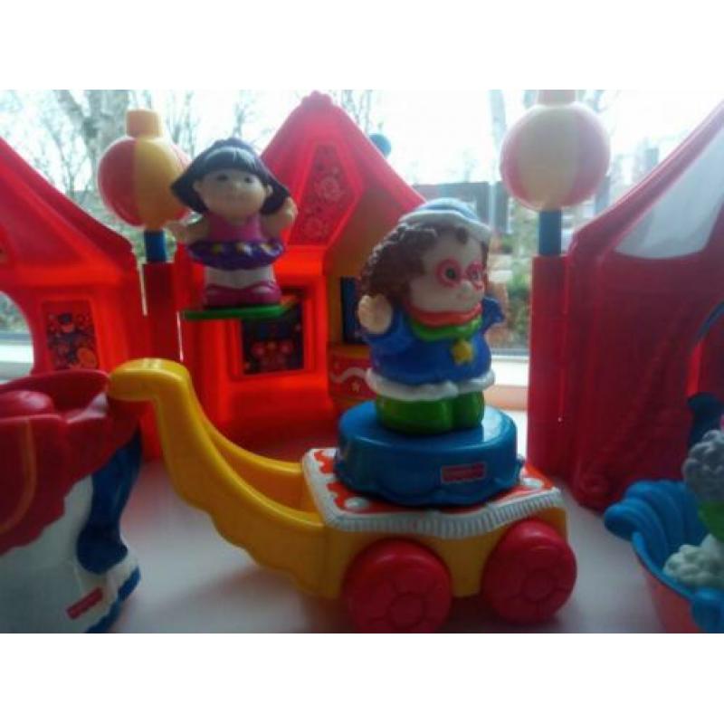 Fisher price Little people