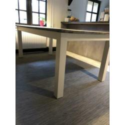 Mooie eettafel zo goed als nieuw - 2 jaar oud - was €499