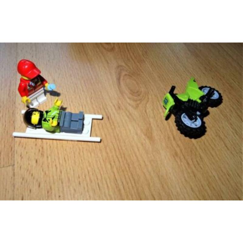 Lego City 60116 Ambulance vliegtuig.