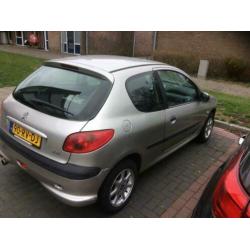 Peugeot 206 1.1 XR 3D 2005 Grijs