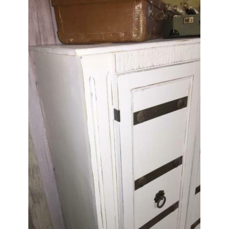 Ruime brocante wandkast /meidenkast spekkast ,Vintage