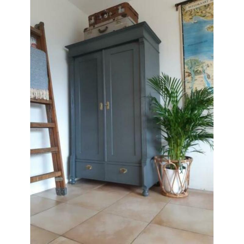 Antieke/Brocante schoolkast, winkelkast linnenkast grijs