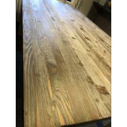 Mooie eettafel zo goed als nieuw - 2 jaar oud - was €499