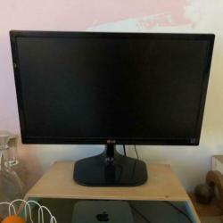 Mac mini 500GB / 8GB / keyboard, touchpad, muis en printer