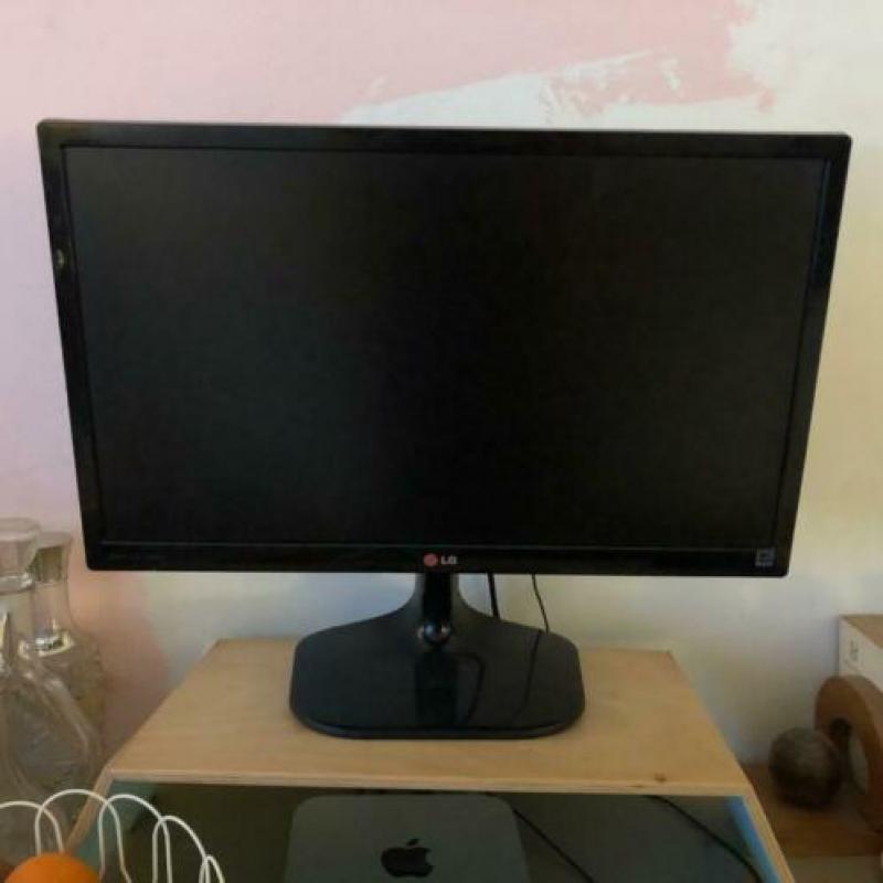 Mac mini 500GB / 8GB / keyboard, touchpad, muis en printer