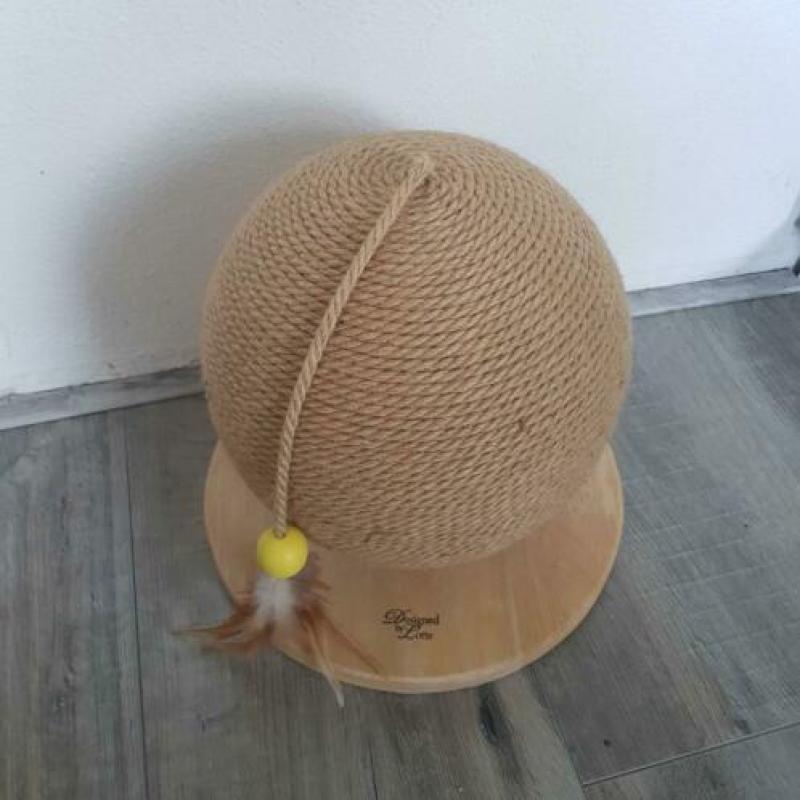 Nieuw krabbol - krabpaal