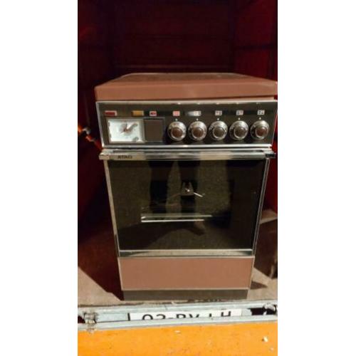 Electrisch fornuis met oven
