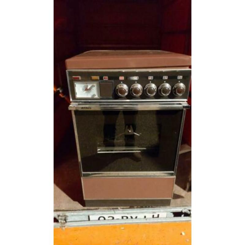 Electrisch fornuis met oven