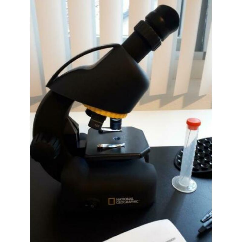 National Geographic microscoop .....