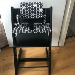 Stokke Tripp Trapp kinderstoel zwart met babyset trip trap