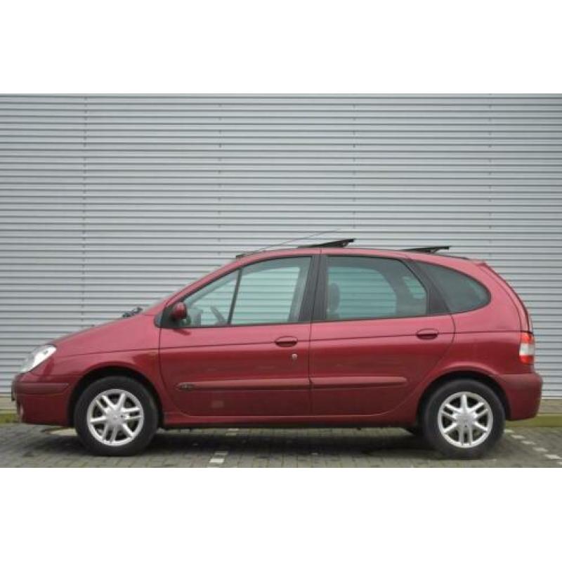 Renault Scénic 1.8-16V Expression Sport | APK | Dubbel Schui