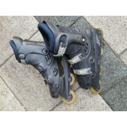 SKATES MET BESCHERMING....maat 43
