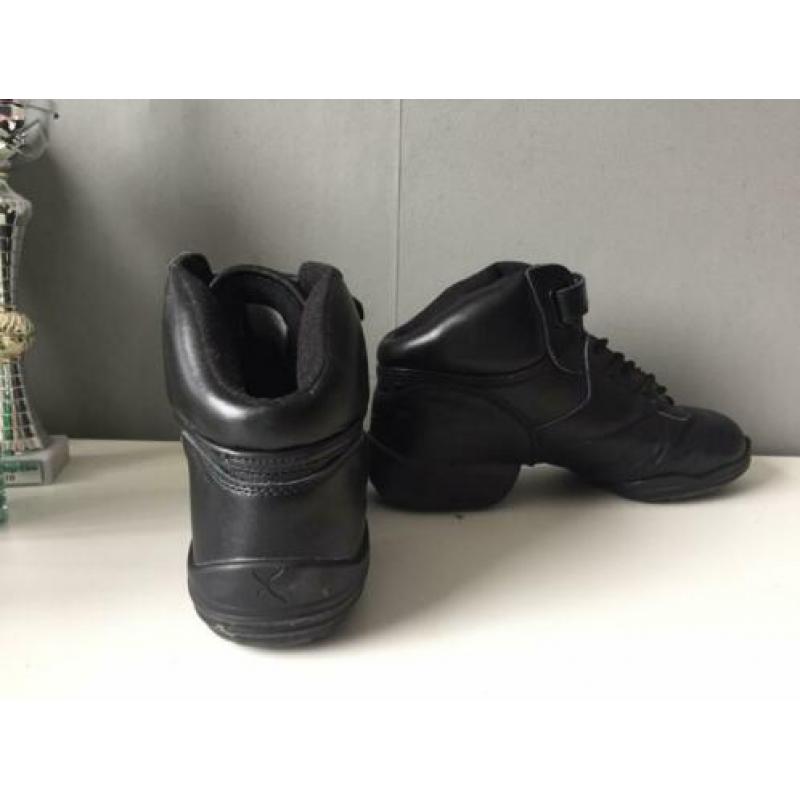 Capezio Dans Sneaker maat 41 (valt als 39/40)