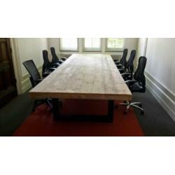 Vergadertafel, bureau steigerhout. Op maat / model gemaakt..