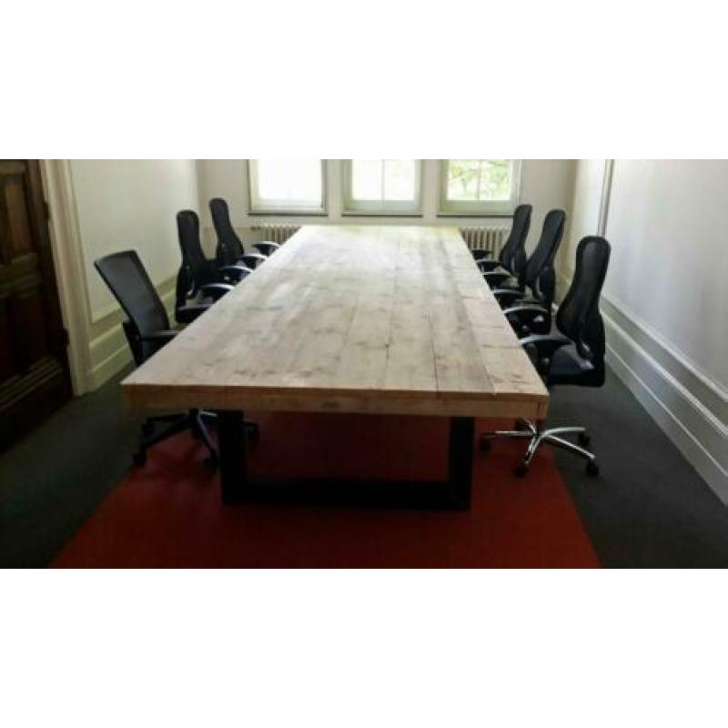 Vergadertafel, bureau steigerhout. Op maat / model gemaakt..