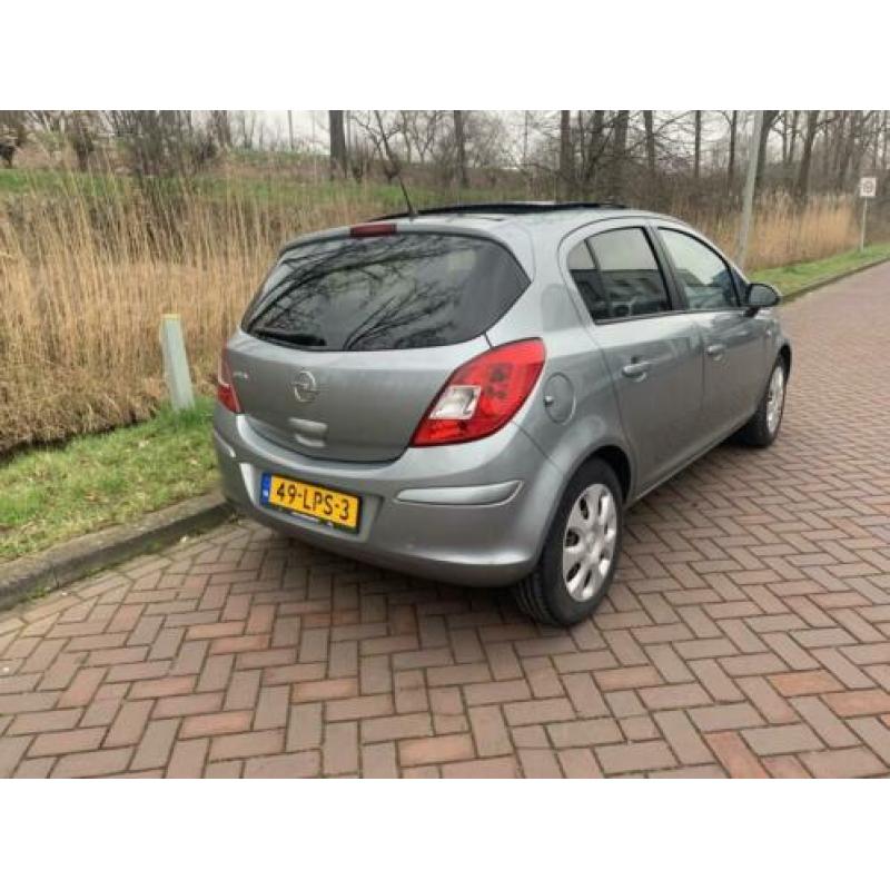 Opel Corsa 1.2-16V 111 Edition