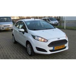 Ford Fiesta 1.0 Style Airco Navigatie 5-Drs Cru € 6.740,00