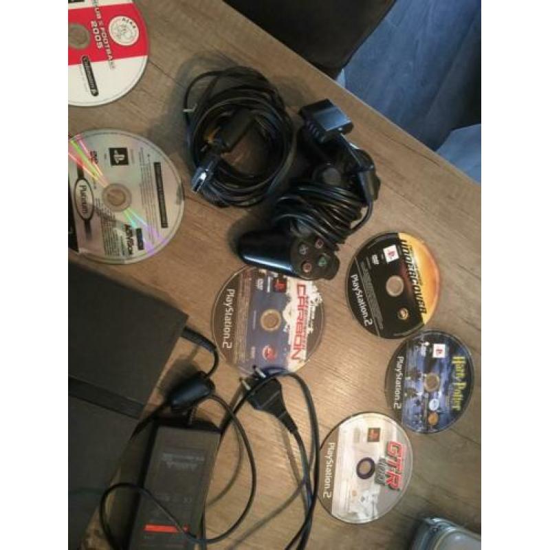 PlayStation 2 inclusief spellen en controllers