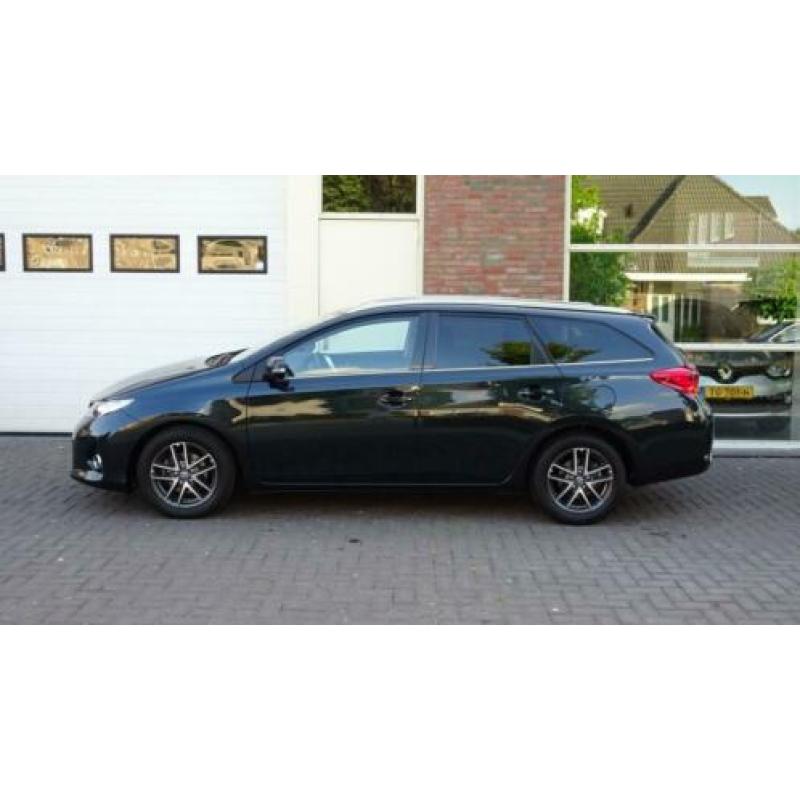 Toyota AURIS Touring 1.4 D-4D 90PK DYNAMIC