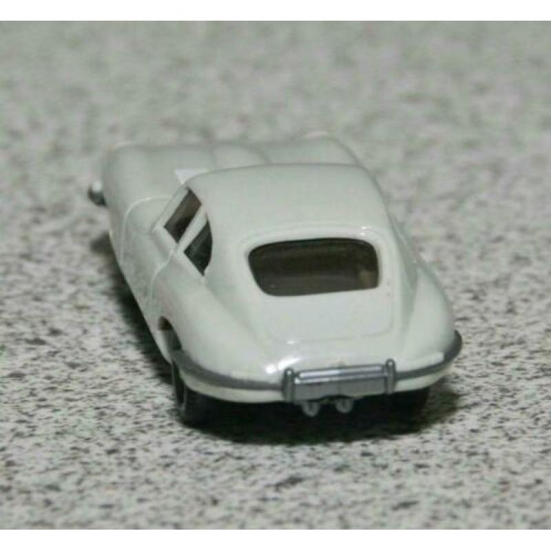 Jaguar E-type lichtgrijs. Producent: Wiking. Wikingnr. 2n