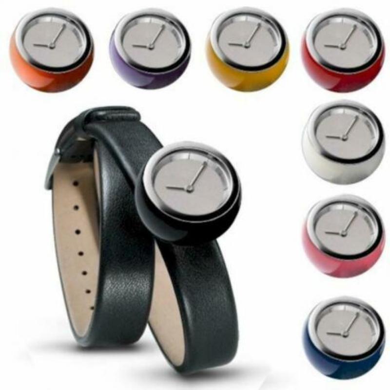 Tamawa horloge met 'biljartballetje'