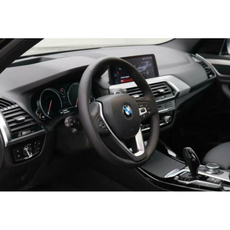BMW X3 2.0i sDrive Launch Edition High Executive Glazen pano
