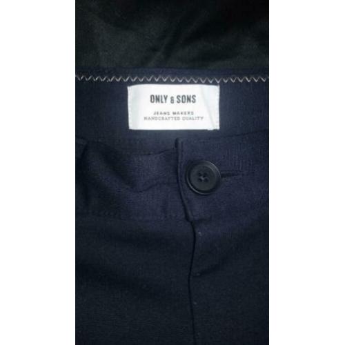 Pantalons, niet gedragen, beide maat 28/32