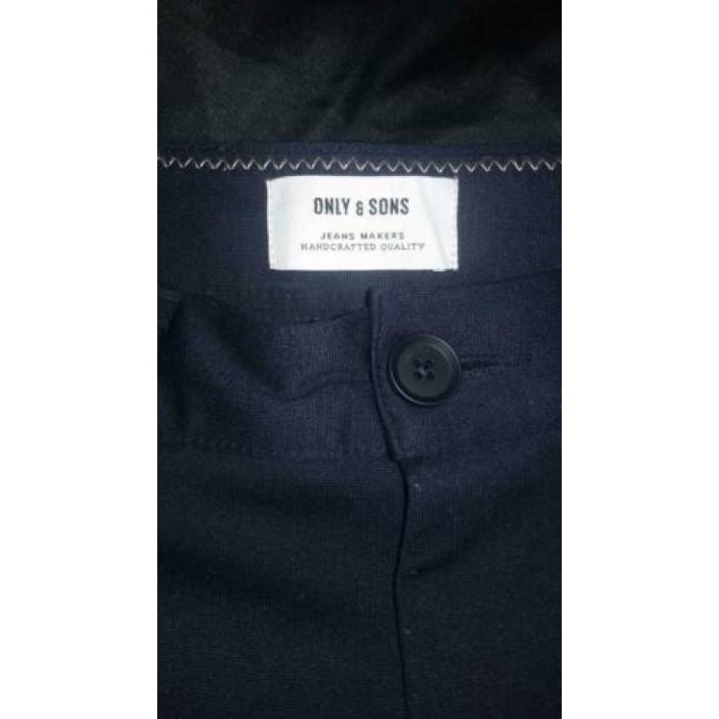 Pantalons, niet gedragen, beide maat 28/32