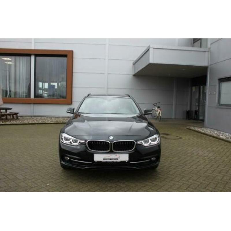 BMW 3 Serie Touring 320i Edition Sport Line Executive Led Na