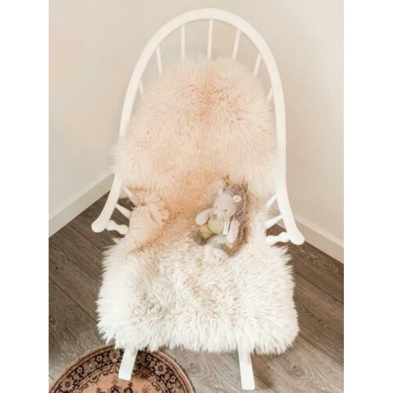 Vintage, brocante witte schommelstoel (wit) voor babykamer