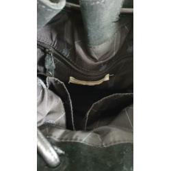 Pieces leren / suède tas zwart met franjes