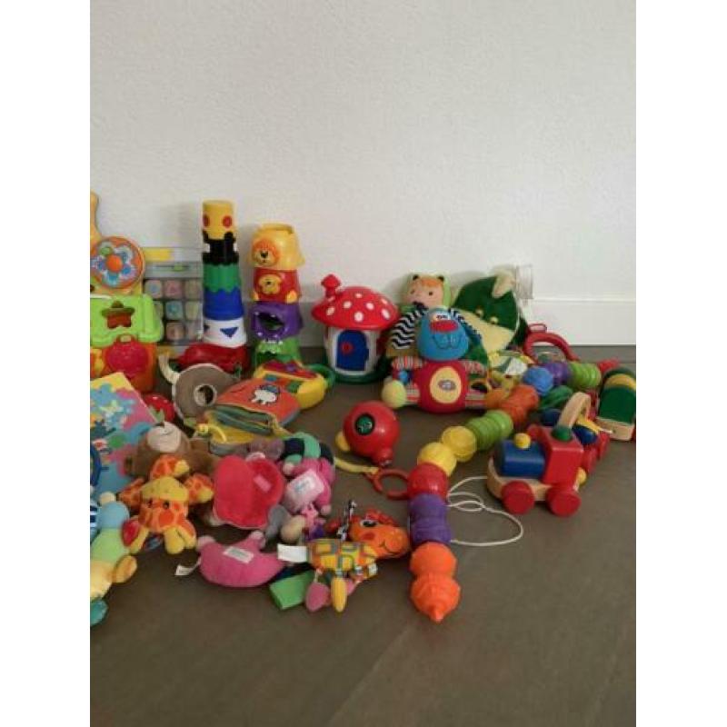 Doos vol speelgoed