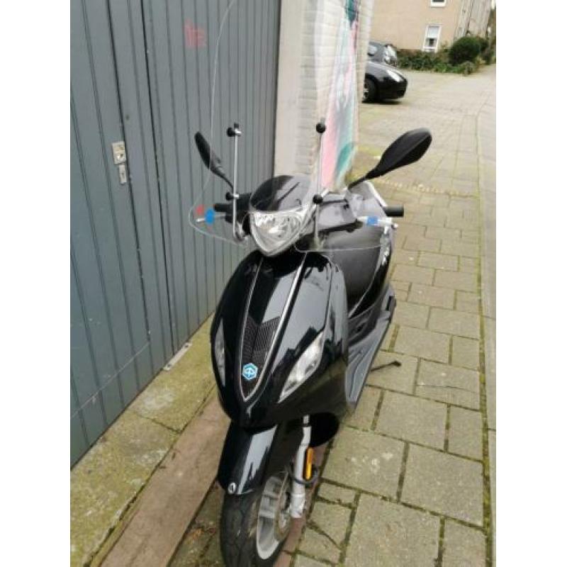 Piaggio new fly 2016