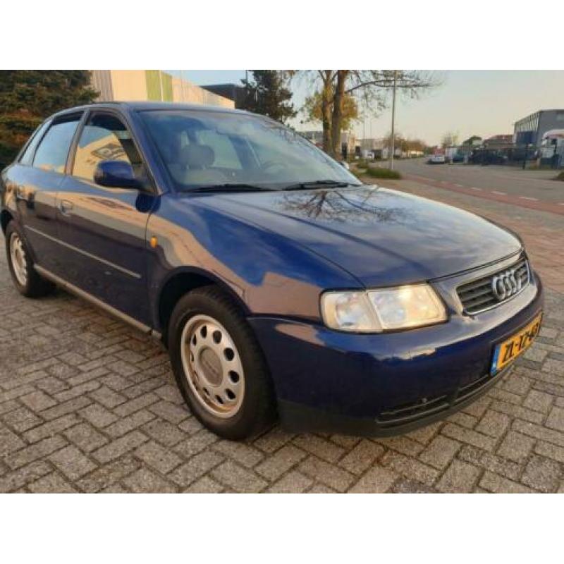 Audi A3 1.8 5V Attraction 5-DRS/AIRCO/XENON