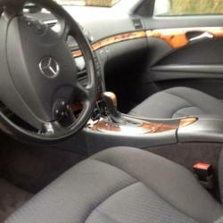 Youngtimer Mercedes E220 CDI Elegance AUT 2005 Zwart