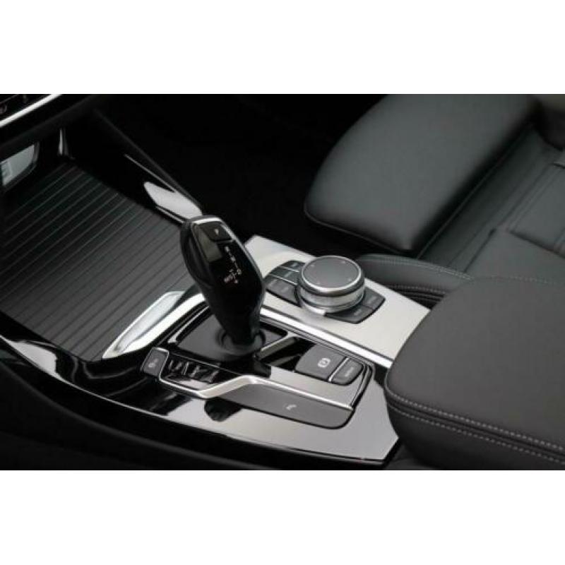 BMW X3 2.0i sDrive Launch Edition High Executive Glazen pano